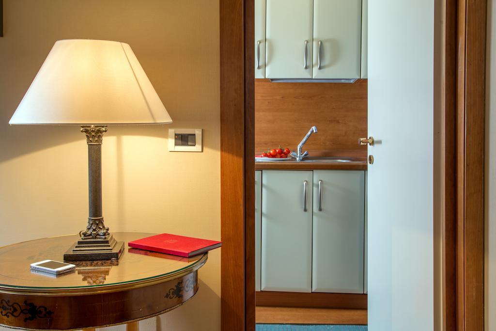 Astrid Roma Suites Zewnętrze zdjęcie